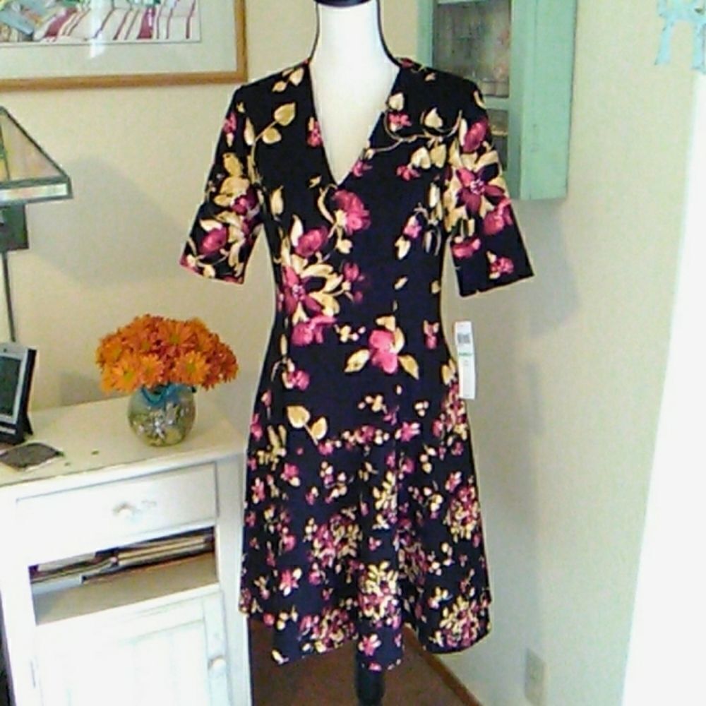 NWT London Style Collection Dark Floral Dress